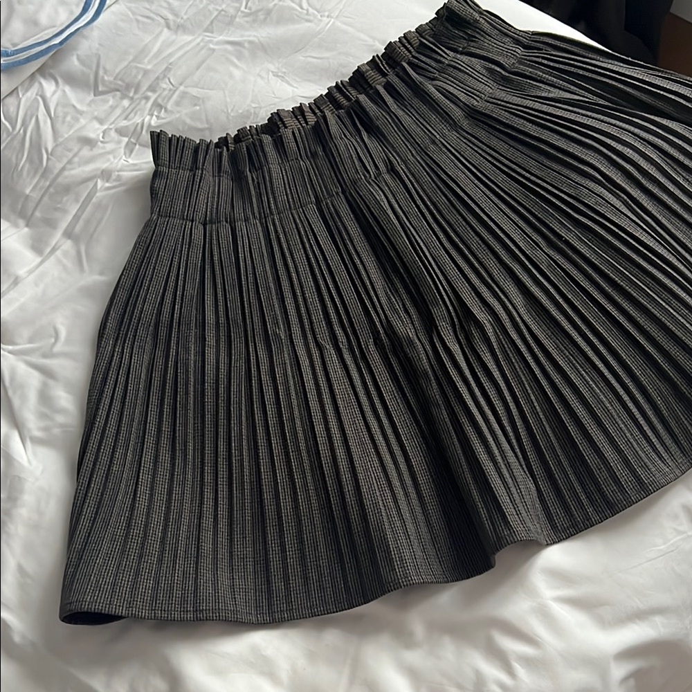 Zara Gray Pleated Skater Mini Skirt